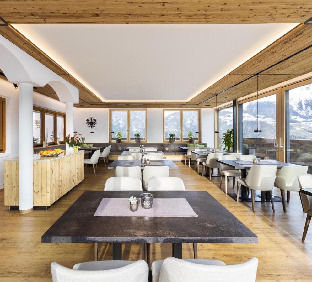 Hotel Garni Tirol Ladis Exterior photo