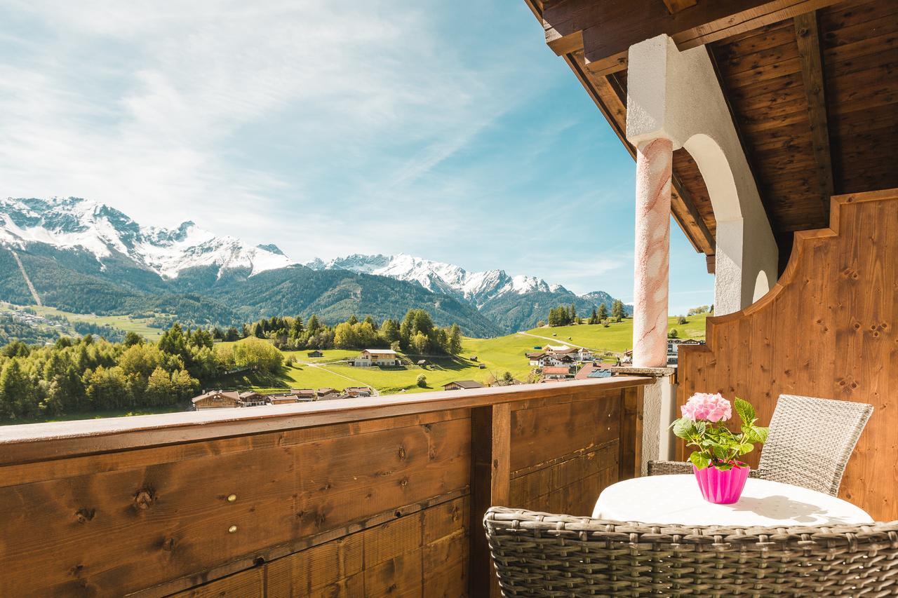 Hotel Garni Tirol Ladis Exterior photo