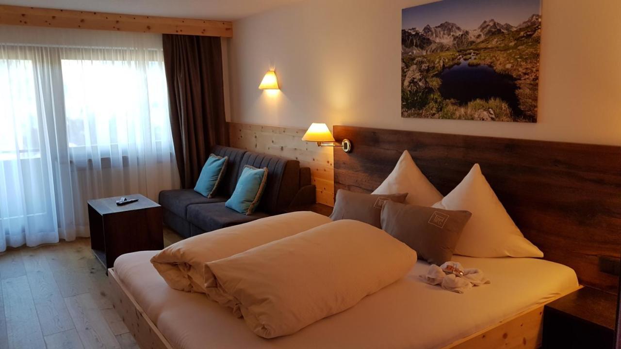Hotel Garni Tirol Ladis Exterior photo